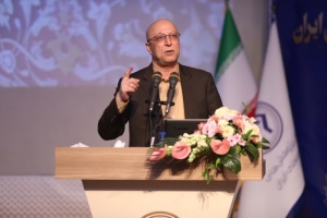 تاکید وزیر علوم بر افزایش پذیرش دانشجو بر اساس نیاز صنعت و جامعه