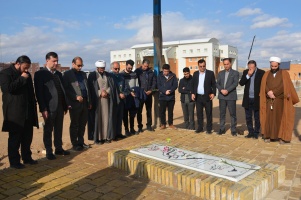 تجدید میثاق خانواده بزرگ دانشگاه صنعتی قوچان با آرمان‌های شهدا در چهلمین روز تدفین شهید گمنام