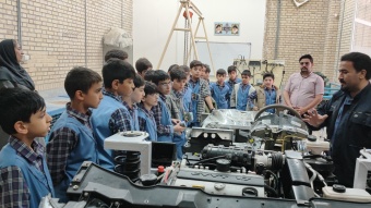 بازدید دانش آموزان دبستان پسرانه غیردولتی مهر ایران از مجموعه دانشگاه صنعتی قوچان