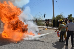 برگزاری مانور اطفای حریق در دانشگاه صنعتی قوچان به مناسبت روز آتش‌نشانی و ایمنی