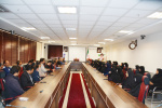 دیدار صمیمی و نوروزی ریاست دانشگاه و اعضای هیات رئیسه با کارکنان برگزار شد