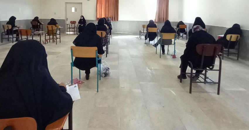تصاویری از برگزاری سه آزمون بطور همزمان در دانشگاه صنعتی قوچان، امروز جمعه ۲۲ مرداد ماه
