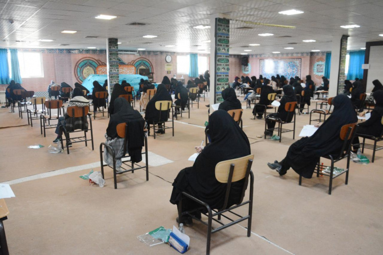 اولین روز از نهمین آزمون استخدامی متمرکز دستگاه‌های اجرایی کشور ویژه آموزش و پرورش در دانشگاه صنعتی قوچان و دانشگاه آزاد اسلامی قوچان برگزار شد.