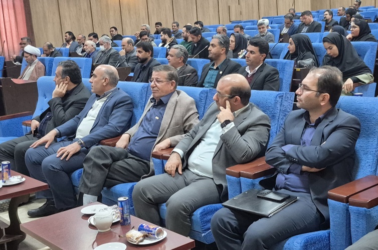 حضور دانشجویان دانشگاه صنعتی قوچان در نشست هماندیشی با فعالان سیاسی، فرهنگی و دانشجویی شهرستان قوچان