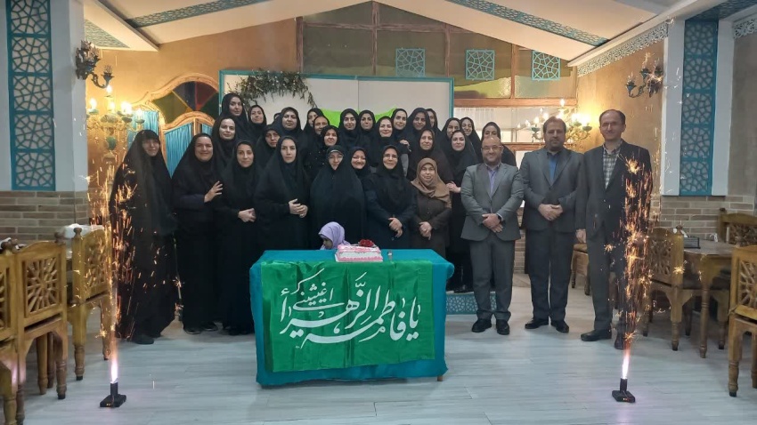 جشن صمیمانه بانوان دانشگاه صنعتی قوچان به مناسبت روز زن و گرامیداشت مقام مادر