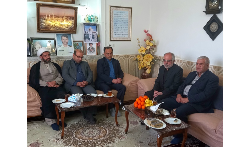 تجدید میثاق دانشگاه صنعتی قوچان با آرمان‌های شهدا؛ دیدار با خانواده ناوبان‌یکم شهید احمد قدرتیان