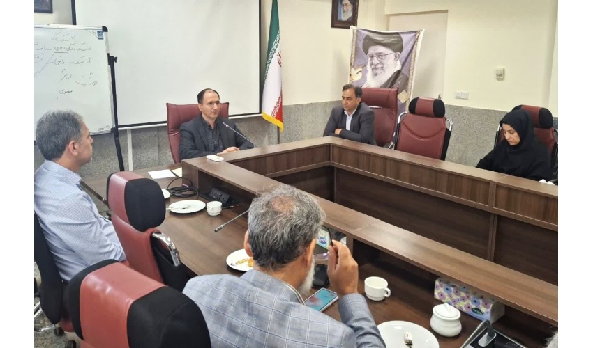 برگزاری جلسه هم‌اندیشی معاونت اداری، مالی و پشتیبانی دانشگاه صنعتی قوچان با کارکنان در خصوص بهبود معیشت و نظام پرداخت